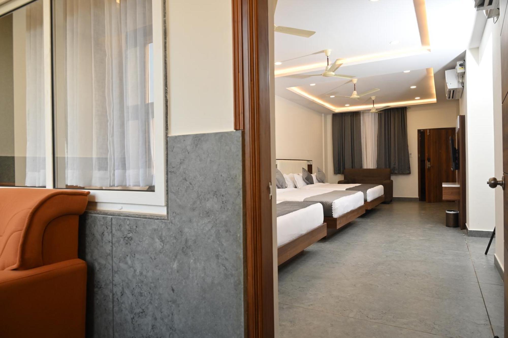 Hotel Shri Devi Comforts Inn Bhatkal Luaran gambar