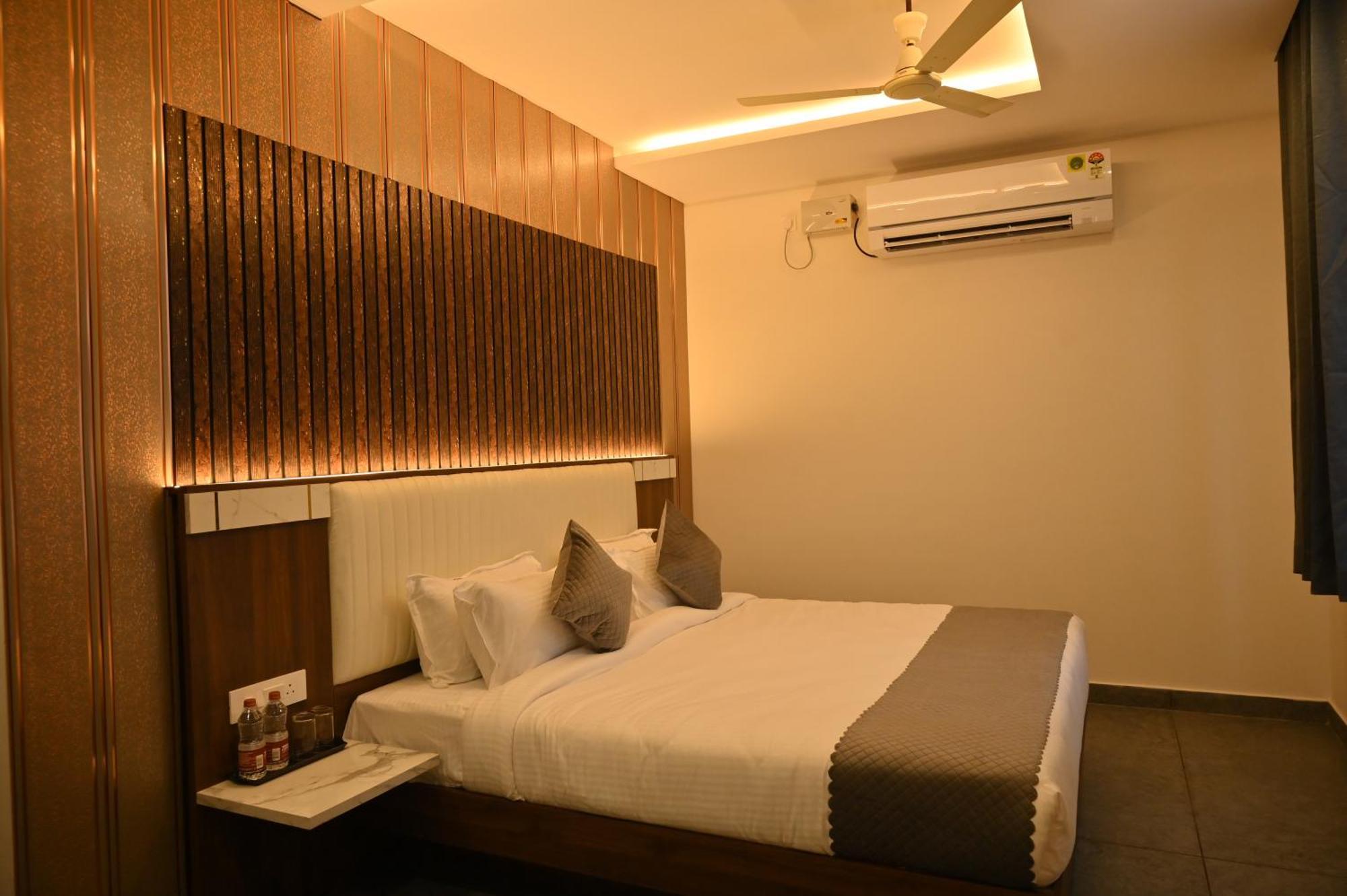 Hotel Shri Devi Comforts Inn Bhatkal Luaran gambar